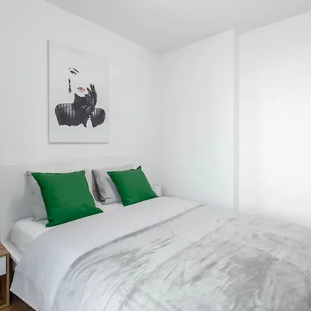 Enjoy! Ursus Apartment *