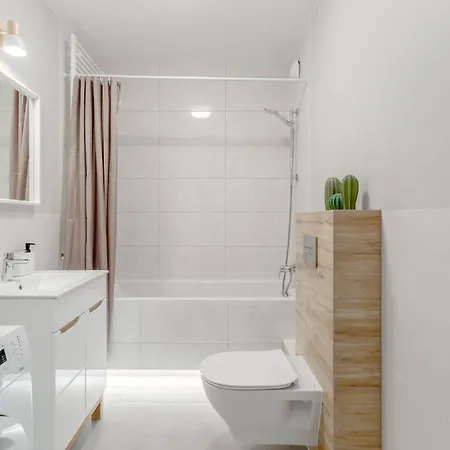 Enjoy! Ursus * وارسو