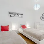 Enjoy! Ursus Lägenhet