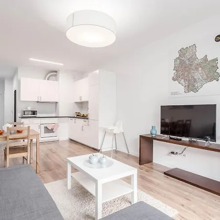 Enjoy! Ursus Appartement Warschau