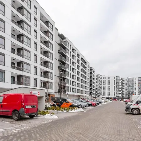 Enjoy! Ursus Апартаменты