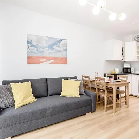 Enjoy! Ursus Апартаменты *