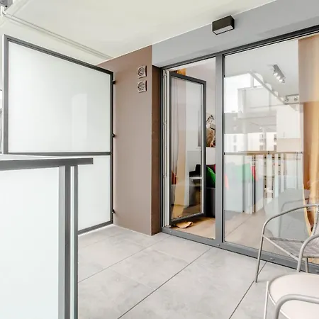 Enjoy! Ursus Appartement *