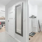 Appartement Enjoy! Ursus *